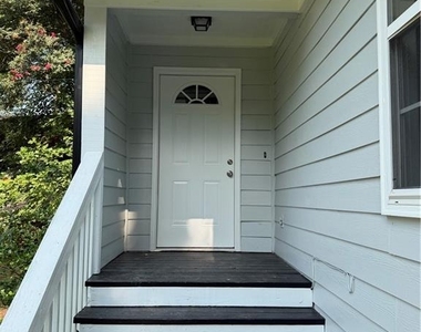 1286 N Lea Court Se - Photo Thumbnail 1