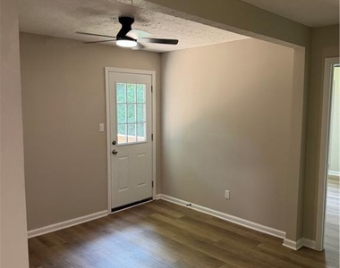 1286 N Lea Court Se - Photo Thumbnail 13