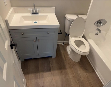 1286 N Lea Court Se - Photo Thumbnail 9