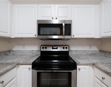 4007 Westchester Ridge Ne - Photo Thumbnail 6
