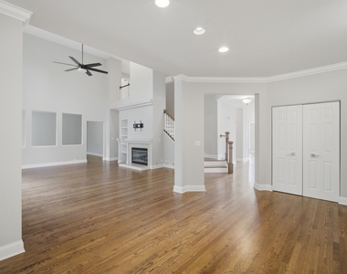 5280 Burnham Street - Photo Thumbnail 10