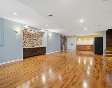 5280 Burnham Street - Photo Thumbnail 33