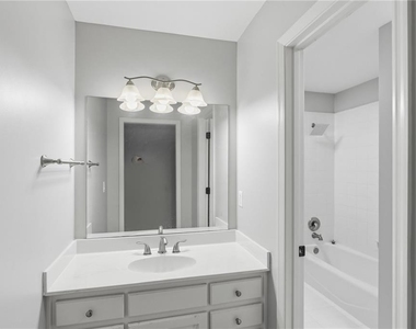 4563 Fountain Drive - Photo Thumbnail 16