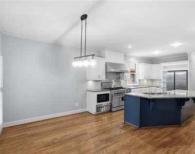 4563 Fountain Drive - Photo Thumbnail 8