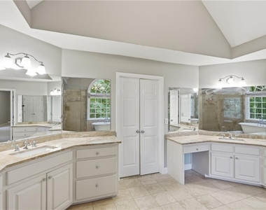 4563 Fountain Drive - Photo Thumbnail 24