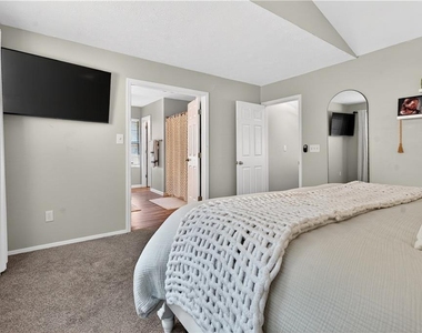 5035 N Bridges Drive - Photo Thumbnail 18