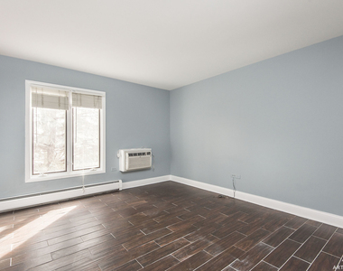 1049 W Ogden Avenue - Photo Thumbnail 13