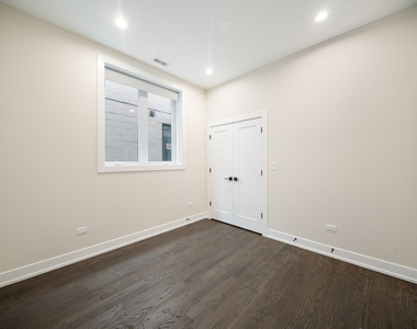 408 E 50th Place - Photo Thumbnail 12