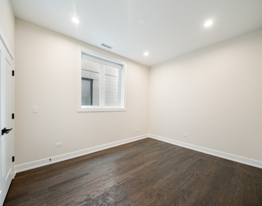 408 E 50th Place - Photo Thumbnail 7