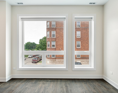 408 E 50th Place - Photo Thumbnail 1