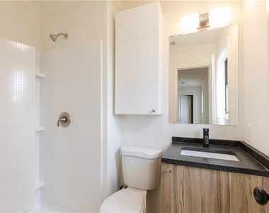 1604 Walker Street Se - Photo Thumbnail 17