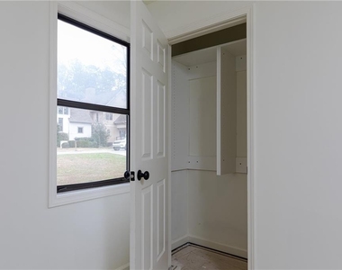 1604 Walker Street Se - Photo Thumbnail 11