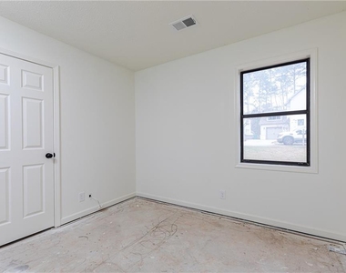 1604 Walker Street Se - Photo Thumbnail 13