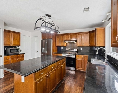 6285 Barwick Lane - Photo Thumbnail 8