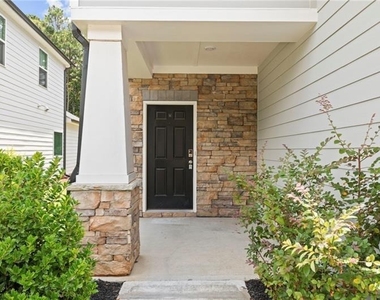 334 Wells Circle - Photo Thumbnail 2