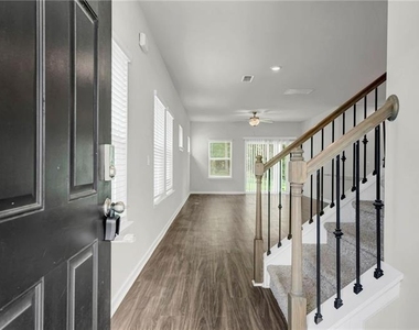 334 Wells Circle - Photo Thumbnail 3