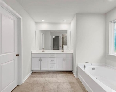 334 Wells Circle - Photo Thumbnail 22