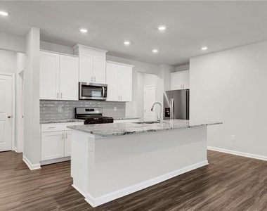 334 Wells Circle - Photo Thumbnail 7
