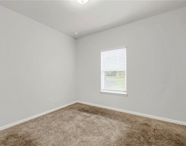 334 Wells Circle - Photo Thumbnail 14