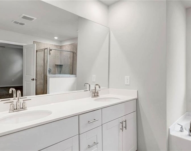 334 Wells Circle - Photo Thumbnail 23