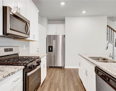 334 Wells Circle - Photo Thumbnail 8