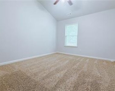 715 Mimosa Way - Photo Thumbnail 12
