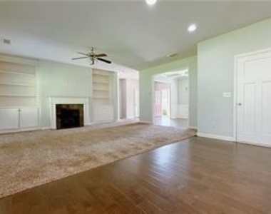 715 Mimosa Way - Photo Thumbnail 7