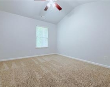 715 Mimosa Way - Photo Thumbnail 18