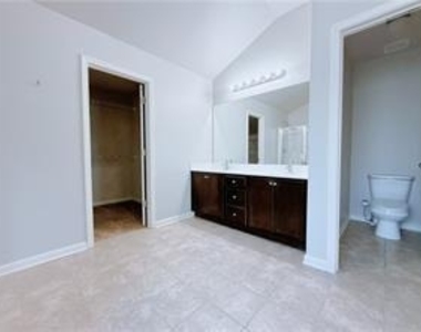 715 Mimosa Way - Photo Thumbnail 16