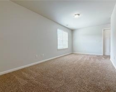 715 Mimosa Way - Photo Thumbnail 11