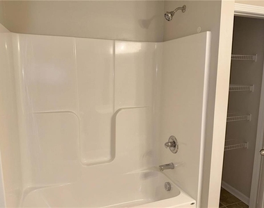 480 Rockfern Court - Photo Thumbnail 12