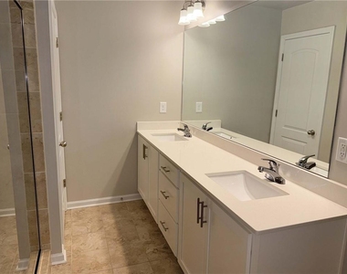 480 Rockfern Court - Photo Thumbnail 17