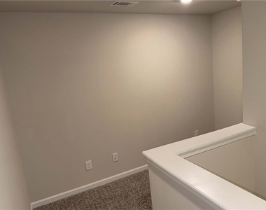 480 Rockfern Court - Photo Thumbnail 26