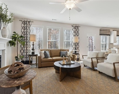 497 Fox Creek Drive - Photo Thumbnail 12