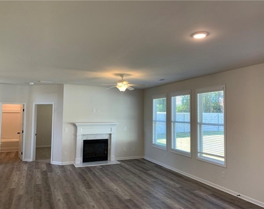 497 Fox Creek Drive - Photo Thumbnail 11
