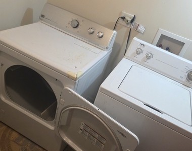 3419 W Beach Avenue - Photo Thumbnail 7