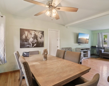 2610 Killarney Drive - Photo Thumbnail 4