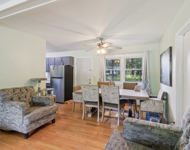 2610 Killarney Drive - Photo Thumbnail 3