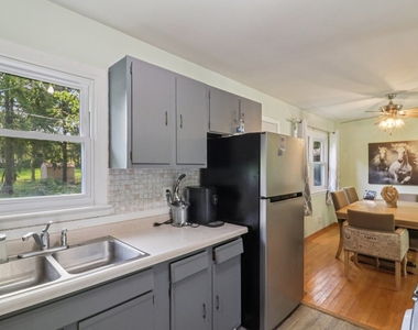 2610 Killarney Drive - Photo Thumbnail 9