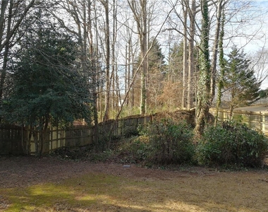 7235 Treyburn Drive - Photo Thumbnail 20