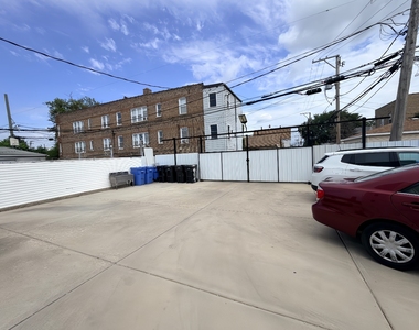 3914 W Diversey Avenue - Photo Thumbnail 19