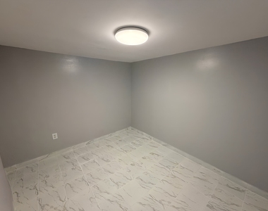 3914 W Diversey Avenue - Photo Thumbnail 12