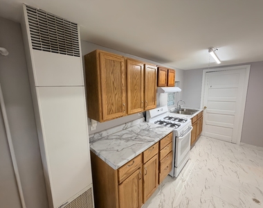 3914 W Diversey Avenue - Photo Thumbnail 8