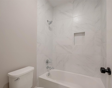8128 Chateau Street - Photo Thumbnail 29