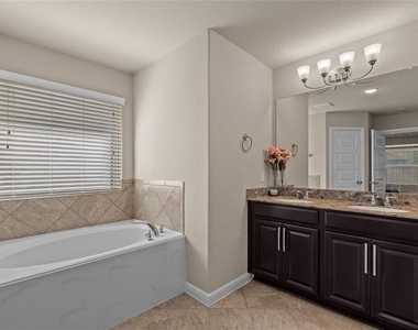 4808 Ladona Court - Photo Thumbnail 20
