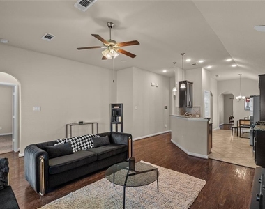 4808 Ladona Court - Photo Thumbnail 11