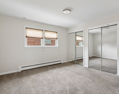 915 N Northwest Highway - Photo Thumbnail 4