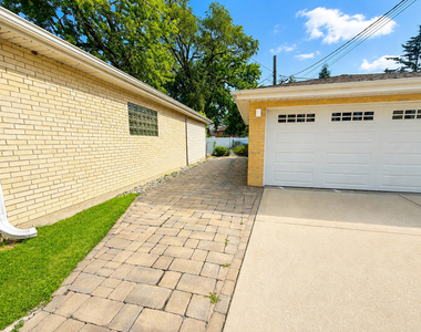 915 N Northwest Highway - Photo Thumbnail 11