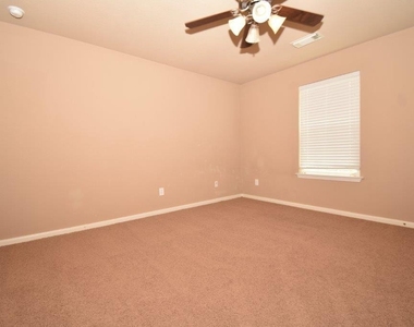 7027 Crockett Ridge Drive - Photo Thumbnail 14