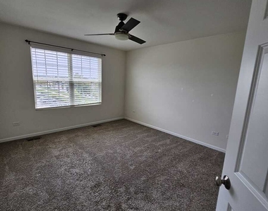 1921 Continental Avenue - Photo Thumbnail 6
